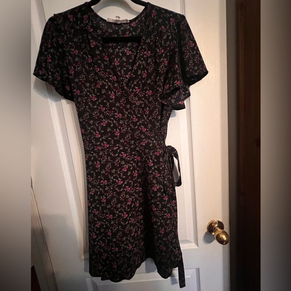 EUC PEPPER & ZOE Wrap Dress M